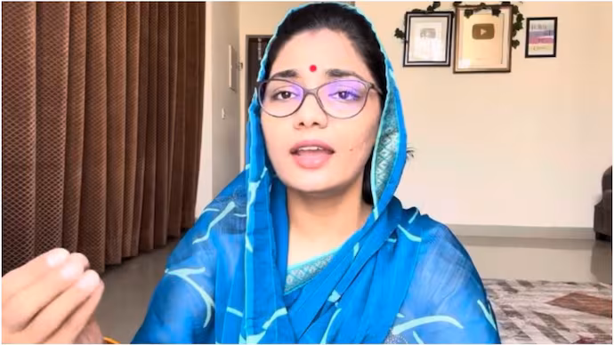 പഹല്ഗാം ആക്രമണം; സര്ക്കാരിന്റെ സുരക്ഷാ വീഴ്ചയെ വിമര്ശിച്ചു; ഗായിക നേഹ സിങ് റാത്തോഡിനെതിരെ രാജ്യദ്രോഹക്കുറ്റം ചുമത്തി പഹല്ഗാം ആക്രമണം; സര്ക്കാരിന്റെ സുരക്ഷാ വീഴ്ചയെ വിമര്ശിച്ചു; ഗായിക നേഹ സിങ് റാത്തോഡിനെതിരെ രാജ്യദ്രോഹക്കുറ്റം ചുമത്തി