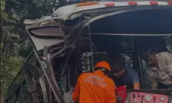 ബസുകള് തമ്മില് കൂട്ടിയിടിച്ചു; 28 പേര്ക്ക് പരിക്ക് ബസുകള് തമ്മില് കൂട്ടിയിടിച്ചു; 28 പേര്ക്ക് പരിക്ക്