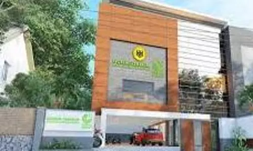 തലസ്ഥാനത്ത് വീണ്ടും ബോംബ് ഭീഷണി തലസ്ഥാനത്ത് വീണ്ടും ബോംബ് ഭീഷണി