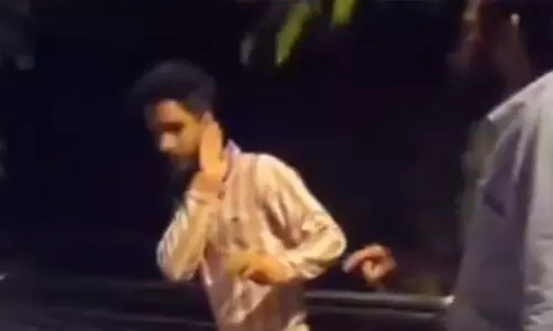 ആരും കൂടെ നിന്നില്ല; ഹിന്ദുത്വ ആക്രമണങ്ങള്ക്ക് പിന്നാലെ 16 കശ്മീരി ഷാള് വില്പ്പനക്കാര് മസൂറി വിട്ടു ആരും കൂടെ നിന്നില്ല; ഹിന്ദുത്വ ആക്രമണങ്ങള്ക്ക് പിന്നാലെ 16 കശ്മീരി ഷാള് വില്പ്പനക്കാര് മസൂറി വിട്ടു