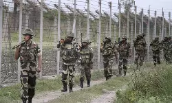 പാക് റേഞ്ചറെ കസ്റ്റഡിയിലെടുത്ത് ഇന്ത്യന് സേന പാക് റേഞ്ചറെ കസ്റ്റഡിയിലെടുത്ത് ഇന്ത്യന് സേന