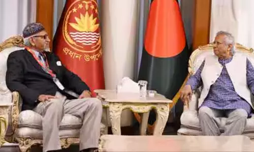 പാകിസ്താനെ ആക്രമിച്ചാല് ഇന്ത്യയുടെ ഏഴ് വടക്കുകിഴക്കന് സംസ്ഥാനങ്ങളും കൈവശപ്പെടുത്തണം: വിവാദ പരാമര്ശവുമായി ബംഗ്ലാദേശ് ഇടക്കാല സര്ക്കാര് ഉദ്യോഗസ്ഥന് പാകിസ്താനെ ആക്രമിച്ചാല് ഇന്ത്യയുടെ ഏഴ് വടക്കുകിഴക്കന് സംസ്ഥാനങ്ങളും കൈവശപ്പെടുത്തണം: വിവാദ പരാമര്ശവുമായി ബംഗ്ലാദേശ് ഇടക്കാല സര്ക്കാര് ഉദ്യോഗസ്ഥന്