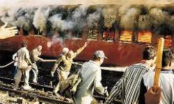 ഗോധ്ര ട്രെയിനിലെ തീപിടിത്തം ഒഴിവാക്കാമായിരുന്നു; പോലിസുകാരെ പിരിച്ചുവിട്ട നടപടി ശരിവച്ച് ഗുജറാത്ത് ഹൈക്കോടതി