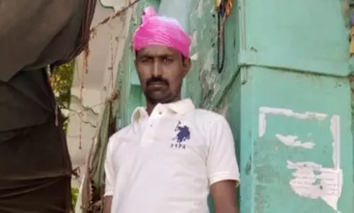 പിതാവിനെയും സഹോദരനെയും ഏറ്റുമുട്ടലിൽ കൊന്നു; പതിമൂന്നുകാരിയുടെ പരാതിയിൽ പോലിസിനെതിരെ കേസെടുത്ത് കോടതി പിതാവിനെയും സഹോദരനെയും ഏറ്റുമുട്ടലിൽ കൊന്നു; പതിമൂന്നുകാരിയുടെ പരാതിയിൽ പോലിസിനെതിരെ കേസെടുത്ത് കോടതി