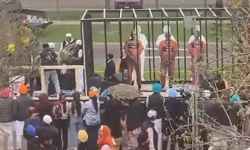 8,00,000 ഹിന്ദുത്വവാദികളെ ഇന്ത്യയിലേക്ക് നാടുകടത്തണം; പരേഡ് നടത്തി ഖലിസ്ഥാന് അനുഭാവികള് 8,00,000 ഹിന്ദുത്വവാദികളെ ഇന്ത്യയിലേക്ക് നാടുകടത്തണം; പരേഡ് നടത്തി ഖലിസ്ഥാന് അനുഭാവികള്