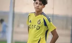 ക്രിസ്റ്റിയാനോ ജൂനിയര് പോര്ച്ചുഗല് അണ്ടര് 15 സ്ക്വാഡില് ക്രിസ്റ്റിയാനോ ജൂനിയര് പോര്ച്ചുഗല് അണ്ടര് 15 സ്ക്വാഡില്