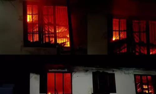 കോഴിക്കോട് സ്‌പെയര്‍പാര്‍ട്‌സ് സ്ഥാപനത്തില്‍ വന്‍ തീപിടിത്തം