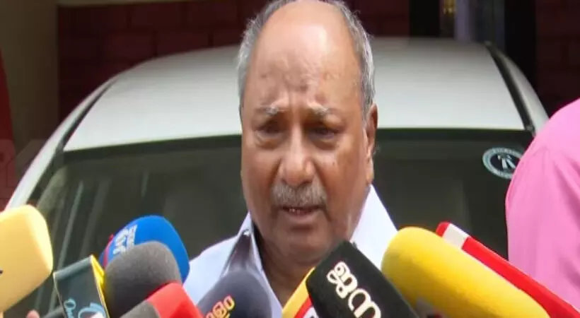 രക്തസാക്ഷികളോടും കുടുംബത്തോടും നീതി പുലര്ത്തിയ ഇന്ത്യന് സൈന്യത്തിന് ബിഗ് സല്യൂട്ട്; എ കെ ആന്റണി രക്തസാക്ഷികളോടും കുടുംബത്തോടും നീതി പുലര്ത്തിയ ഇന്ത്യന് സൈന്യത്തിന് ബിഗ് സല്യൂട്ട്; എ കെ ആന്റണി