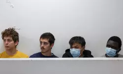 രാജ്ഞി ഉറുമ്പുകളെ കടത്താന് ശ്രമിച്ച നാലു പേര് കുറ്റക്കാര്; പ്രതികള് ആറരലക്ഷം രൂപ പിഴയടക്കണം രാജ്ഞി ഉറുമ്പുകളെ കടത്താന് ശ്രമിച്ച നാലു പേര് കുറ്റക്കാര്; പ്രതികള് ആറരലക്ഷം രൂപ പിഴയടക്കണം