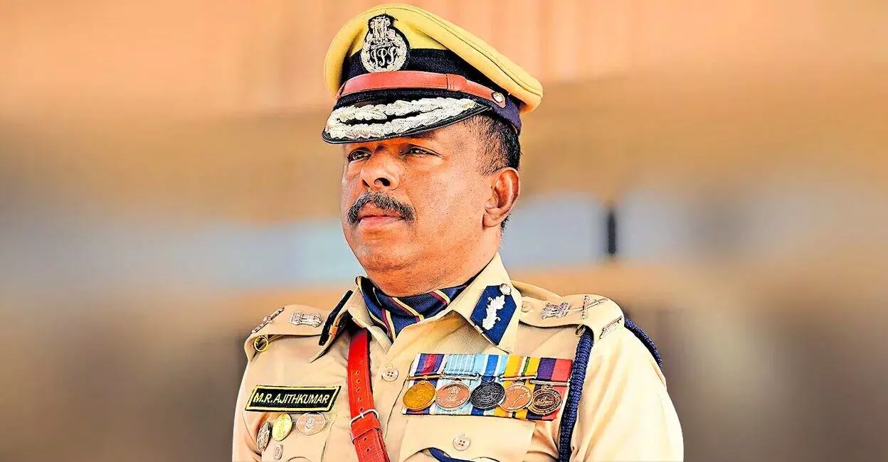 സംസ്ഥാനത്തെ പോലിസ് തലപ്പത്ത് അഴിച്ചുപണി; എം ആര് അജിത്കുമാര് എക്സൈസ് കമ്മീഷണറാകും സംസ്ഥാനത്തെ പോലിസ് തലപ്പത്ത് അഴിച്ചുപണി; എം ആര് അജിത്കുമാര് എക്സൈസ് കമ്മീഷണറാകും