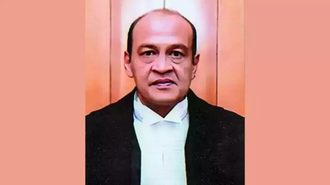 ഔദ്യോഗിക വസതിയില് നിന്നും പണം കണ്ടെത്തിയ സംഭവം; ജസ്റ്റിസ് യശ്വന്ത് വര്മയെ ഇംപീച്ച് ചെയ്യാന് ചീഫ് ജസ്റ്റിസിന്റെ ശുപാര്ശ ഔദ്യോഗിക വസതിയില് നിന്നും പണം കണ്ടെത്തിയ സംഭവം; ജസ്റ്റിസ് യശ്വന്ത് വര്മയെ ഇംപീച്ച് ചെയ്യാന് ചീഫ് ജസ്റ്റിസിന്റെ ശുപാര്ശ