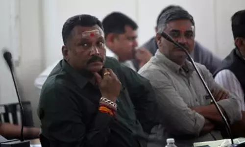 ഹാര്ണി ബോട്ടപകടത്തിലെ ഇരകള്ക്ക് നീതി ചോദിച്ച കൗണ്സിലറെ ബിജെപി സസ്പെന്ഡ് ചെയ്തു; നീതി ചോദിക്കുന്നത് പാര്ട്ടിയില് കുറ്റകൃത്യമാണെന്ന് കൗണ്സിലര് ഹാര്ണി ബോട്ടപകടത്തിലെ ഇരകള്ക്ക് നീതി ചോദിച്ച കൗണ്സിലറെ ബിജെപി സസ്പെന്ഡ് ചെയ്തു; നീതി ചോദിക്കുന്നത് പാര്ട്ടിയില് കുറ്റകൃത്യമാണെന്ന് കൗണ്സിലര്