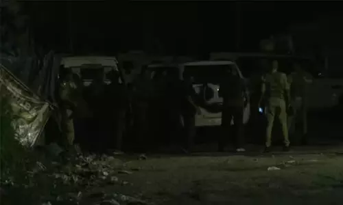 നഗ്രോട്ട സൈനികതാവളത്തിന് നേരെ വെടിവയ്പ്: സൈനികന് പരിക്ക് നഗ്രോട്ട സൈനികതാവളത്തിന് നേരെ വെടിവയ്പ്: സൈനികന് പരിക്ക്