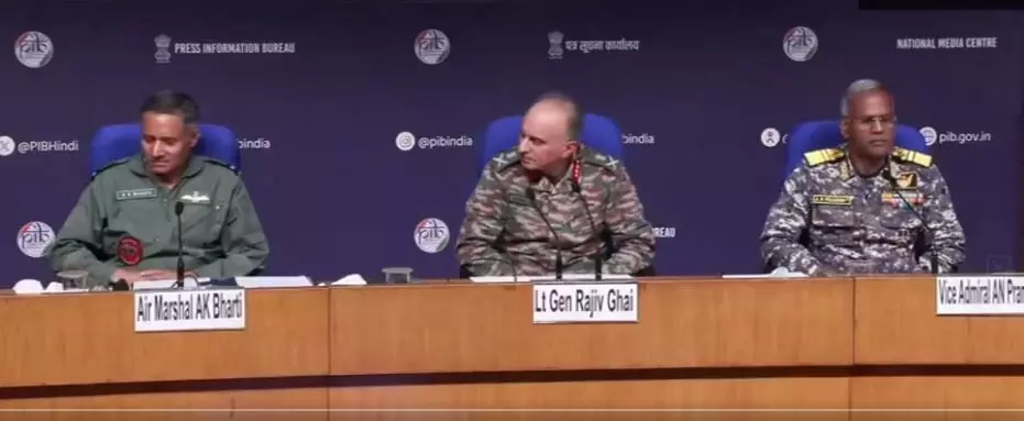 നിയന്ത്രണരേഖയില് 35-40 പാക് സൈനികര് കൊല്ലപ്പെട്ടു; ഇന്ത്യന് പൈലറ്റുമാരെല്ലാം സുരക്ഷിതരായി മടങ്ങിയെത്തി നിയന്ത്രണരേഖയില് 35-40 പാക് സൈനികര് കൊല്ലപ്പെട്ടു; ഇന്ത്യന് പൈലറ്റുമാരെല്ലാം സുരക്ഷിതരായി മടങ്ങിയെത്തി