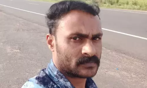 ഇടുക്കിയില്‍ യുവാവിനെ കാറിനുള്ളില്‍ മരിച്ചനിലയില്‍ കണ്ടെത്തി; കാറില്‍ രക്തക്കറ