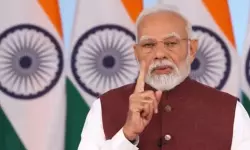 ഭീകരവാദവും ചര്‍ച്ചയും ഒരുമിച്ച് നടക്കില്ല, രക്തവും വെള്ളവും ഒരുമിച്ച് ഒഴുകില്ല: പ്രധാനമന്ത്രി