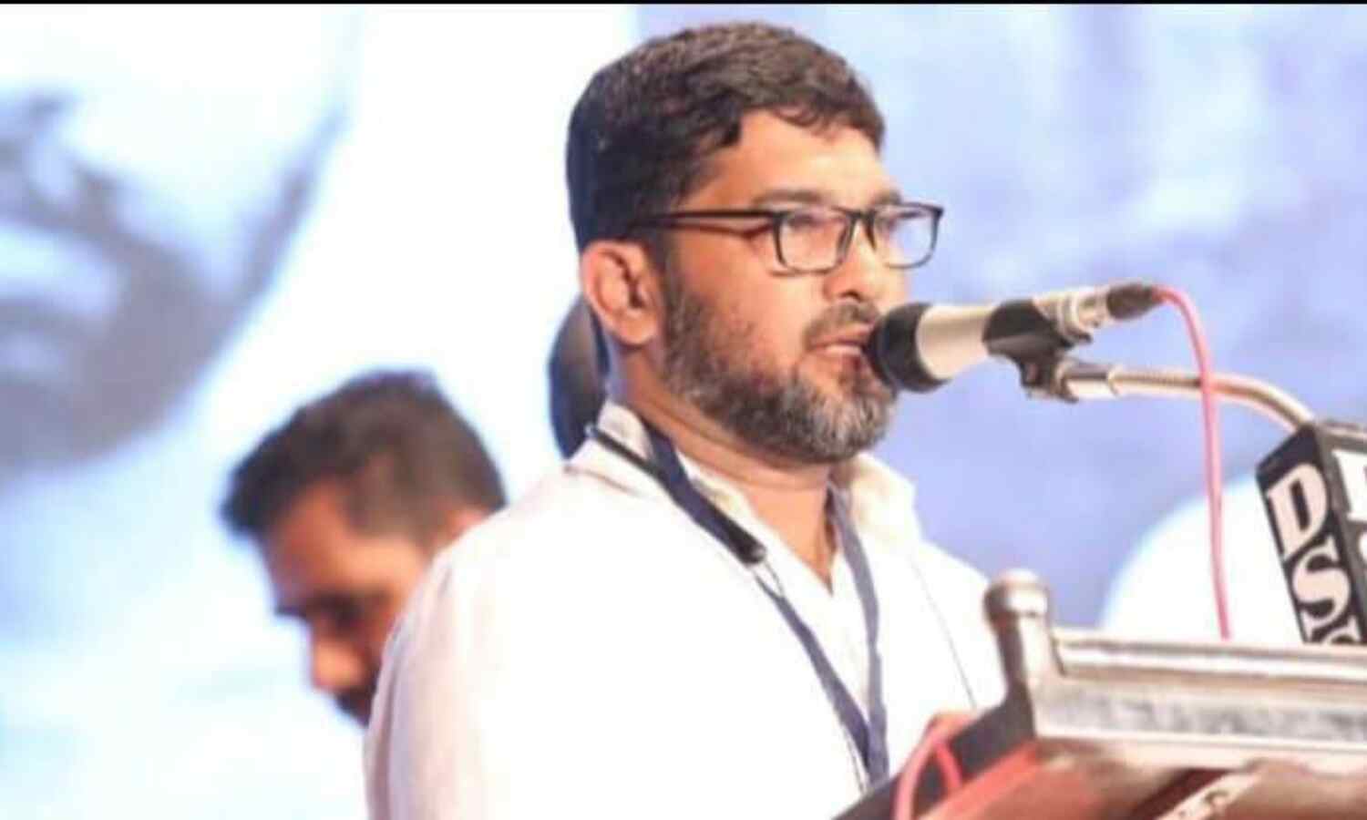 വേടന്റെ പാട്ടിനെതിരായ അധിക്ഷേപം; ആര്എസ്എസിന്റെ വംശവെറി മറനീക്കി പുറത്തുവന്നു: എന് കെ റഷീദ് ഉമരി വേടന്റെ പാട്ടിനെതിരായ അധിക്ഷേപം; ആര്എസ്എസിന്റെ വംശവെറി മറനീക്കി പുറത്തുവന്നു: എന് കെ റഷീദ് ഉമരി
