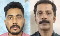 പോലിസ് ചമഞ്ഞെത്തി ഇതരസംസ്ഥാന തൊഴിലാളികളുടെ പണവും ഫോണും കവര്ന്നു; എക്സൈസ് ഉദ്യോഗസ്ഥര്ക്ക് സസ്പെന്ഷന് പോലിസ് ചമഞ്ഞെത്തി ഇതരസംസ്ഥാന തൊഴിലാളികളുടെ പണവും ഫോണും കവര്ന്നു; എക്സൈസ് ഉദ്യോഗസ്ഥര്ക്ക് സസ്പെന്ഷന്