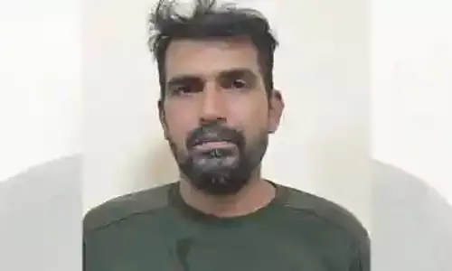 പാകിസ്താന് സൈന്യം കസ്റ്റഡിയിലെടുത്ത ബിഎസ്എഫ് ജവാന് ഇന്ത്യയിലെത്തി പാകിസ്താന് സൈന്യം കസ്റ്റഡിയിലെടുത്ത ബിഎസ്എഫ് ജവാന് ഇന്ത്യയിലെത്തി