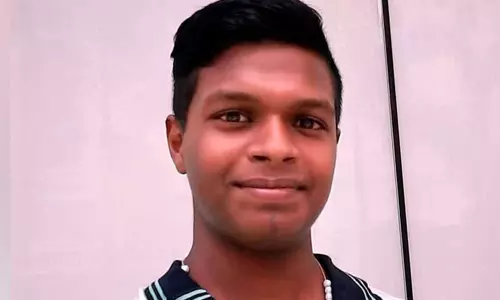 ഹോട്ടല് ജീവനക്കാരന്റെ മരണം കൊലപാതകമെന്ന് സൂചന; രണ്ട് സിഐഎസ്എഫ് ഉദ്യോഗസ്ഥര് കസ്റ്റഡിയില് ഹോട്ടല് ജീവനക്കാരന്റെ മരണം കൊലപാതകമെന്ന് സൂചന; രണ്ട് സിഐഎസ്എഫ് ഉദ്യോഗസ്ഥര് കസ്റ്റഡിയില്