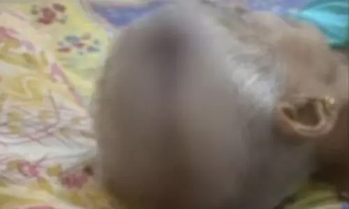 മുത്തശ്ശിയെ നോക്കുന്നത് ബാധ്യതയായി; മര്ദിച്ച കൊച്ചുമകനെതിരെ കേസ് മുത്തശ്ശിയെ നോക്കുന്നത് ബാധ്യതയായി; മര്ദിച്ച കൊച്ചുമകനെതിരെ കേസ്