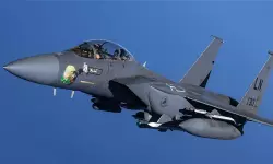 ഇന്ത്യന് മഹാസമുദ്രത്തിലെ സൈനിക താവളത്തെ സംരക്ഷിക്കാന് എഫ്-15 ഫൈറ്റര് ജെറ്റുകള് വിന്യസിച്ച് യുഎസ് ഇന്ത്യന് മഹാസമുദ്രത്തിലെ സൈനിക താവളത്തെ സംരക്ഷിക്കാന് എഫ്-15 ഫൈറ്റര് ജെറ്റുകള് വിന്യസിച്ച് യുഎസ്