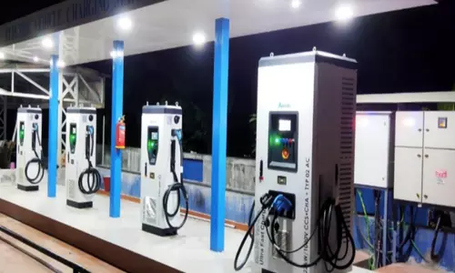 ഇലക്ട്രിക് വാഹനങ്ങള്‍ ചാര്‍ജ് ചെയ്യുന്നതിനുള്ള നിരക്ക് കൂട്ടി കെഎസ്ഇബി; കേന്ദ്രനിര്‍ദേശം പാലിക്കാനാണ് വര്‍ധന