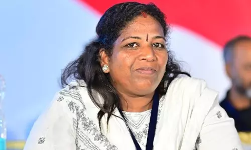 ദലിത് യുവതിക്കെതിരായ കള്ളക്കേസ്; മുഖ്യമന്ത്രിയുടെ ഓഫിസും വംശീയ മുന്വിധിയുടെ നിയന്ത്രണത്തില്: മഞ്ജുഷ മാവിലാടം ദലിത് യുവതിക്കെതിരായ കള്ളക്കേസ്; മുഖ്യമന്ത്രിയുടെ ഓഫിസും വംശീയ മുന്വിധിയുടെ നിയന്ത്രണത്തില്: മഞ്ജുഷ മാവിലാടം