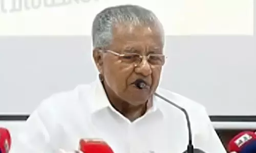 ദേശീയപാതയിലെ വിള്ളല്‍: ഭൂപ്രകൃതിക്കനുസരിച്ചുള്ള നടപടികള്‍ സ്വീകരിച്ചോയെന്ന് പരിശോധിക്കും: മുഖ്യമന്ത്രി