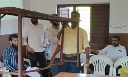 വൈറലായി അധ്യാപകന്റെ സാഹസിക വീഡിയോ വൈറലായി അധ്യാപകന്റെ സാഹസിക വീഡിയോ