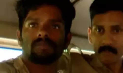 യുവതി വെട്ടേറ്റു മരിച്ച സംഭവം: കാണാതായ കുട്ടിയേയും കൊലയാളിയേയും കണ്ടെത്തി യുവതി വെട്ടേറ്റു മരിച്ച സംഭവം: കാണാതായ കുട്ടിയേയും കൊലയാളിയേയും കണ്ടെത്തി