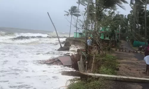 സംസ്ഥാനത്ത് ഒമ്പതു ജില്ലകളിൽ ഉയർന്ന തിരമാല മുന്നറിയിപ്പ്
