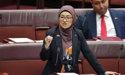 മദ്യപിച്ച് നൃത്തം ചെയ്യാന് മുതിര്ന്ന സെനറ്റ് അംഗം ആവശ്യപ്പെട്ടെന്ന് സെനറ്റര് ഫാത്വിമ പേയ്മാന് മദ്യപിച്ച് നൃത്തം ചെയ്യാന് മുതിര്ന്ന സെനറ്റ് അംഗം ആവശ്യപ്പെട്ടെന്ന് സെനറ്റര് ഫാത്വിമ പേയ്മാന്