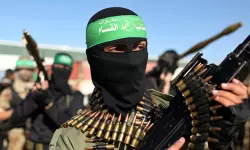 ഗസ തകര്ന്നടിഞ്ഞിട്ടും തല ഉയര്ത്തി നിന്ന് ഫലസ്തീനികള് ഗസ തകര്ന്നടിഞ്ഞിട്ടും തല ഉയര്ത്തി നിന്ന് ഫലസ്തീനികള്