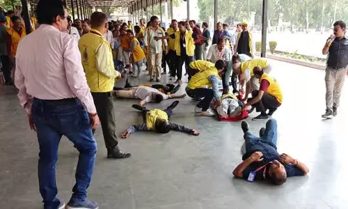 പാകിസ്താനുമായി അതിര്ത്തി പങ്കിടുന്ന സംസ്ഥാനങ്ങളില് നാളെ മോക്ക് ഡ്രില് പാകിസ്താനുമായി അതിര്ത്തി പങ്കിടുന്ന സംസ്ഥാനങ്ങളില് നാളെ മോക്ക് ഡ്രില്