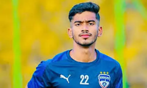 എ എഫ് സി ഏഷ്യന് കപ്പ് യോഗ്യതാ മല്സരം; ഇന്ത്യന് ടീമില് ആഷിക് കുരുണിയന് എ എഫ് സി ഏഷ്യന് കപ്പ് യോഗ്യതാ മല്സരം; ഇന്ത്യന് ടീമില് ആഷിക് കുരുണിയന്