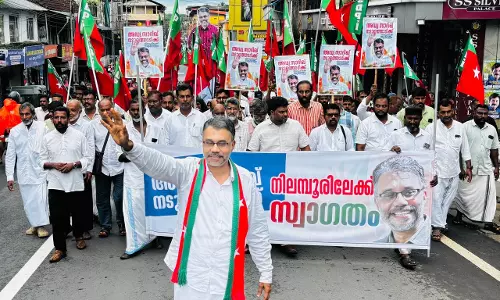 അഡ്വ.സാദിഖ് നടുത്തൊടി നിലമ്പൂരില്‍; പ്രചാരണം ആരംഭിച്ചു