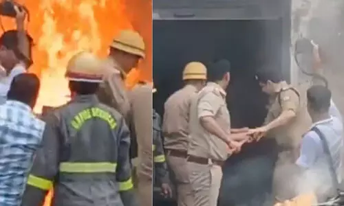 സംഭലില്‍ വിവാഹ വീട്ടില്‍ തീപിടിത്തം; അനുജ് ചൗധരി പൊള്ളലേല്‍ക്കാതെ രക്ഷപ്പെട്ടു (VIDEO)