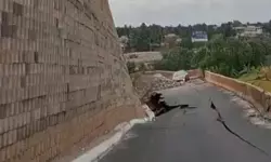 കൂരിയാട് ദേശീയപാത തകര്ച്ച; കരാര് കമ്പനി 80 കോടി ചെലവില് ഫ്ളൈഓവര് നിര്മിക്കണം കൂരിയാട് ദേശീയപാത തകര്ച്ച; കരാര് കമ്പനി 80 കോടി ചെലവില് ഫ്ളൈഓവര് നിര്മിക്കണം