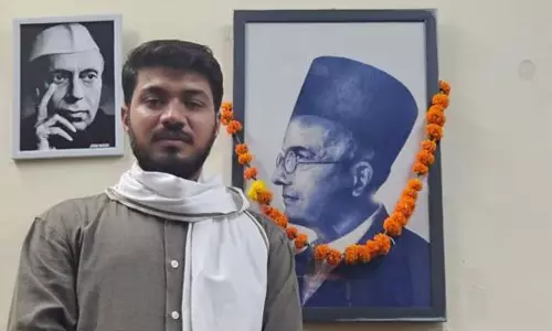 ജെഎന്‍യു വിദ്യാര്‍ഥി യൂണിയന്‍ ഓഫിസില്‍ സവര്‍ക്കറുടെ ചിത്രം സ്ഥാപിച്ചു; അനുമതിയില്ലാതെയെന്ന് പ്രസിഡന്റ്