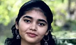 മുക്കത്ത് പ്ലസ് ടു വിദ്യാര്ഥിനി വീട്ടില് മരിച്ചനിലയില്: കേസെടുത്തു മുക്കത്ത് പ്ലസ് ടു വിദ്യാര്ഥിനി വീട്ടില് മരിച്ചനിലയില്: കേസെടുത്തു