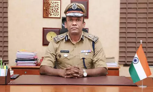 മനോജ് ഏബ്രഹാമിനെ ഡിജിപിയാക്കരുതെന്ന് ഹൈക്കോടതിയില്‍ ഹരജി