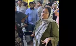 സിനിമാ തീയ്യറ്ററില് മുസ്ലിം കുടുംബത്തിന് നേരെ ആക്രമണം (വീഡിയോ) സിനിമാ തീയ്യറ്ററില് മുസ്ലിം കുടുംബത്തിന് നേരെ ആക്രമണം (വീഡിയോ)