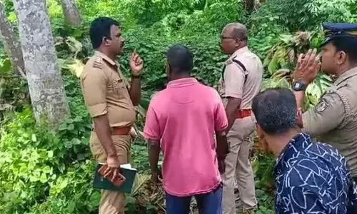ആളൊഴിഞ്ഞ പറമ്പില്‍ അസ്ഥികൂടം കണ്ടെത്തി