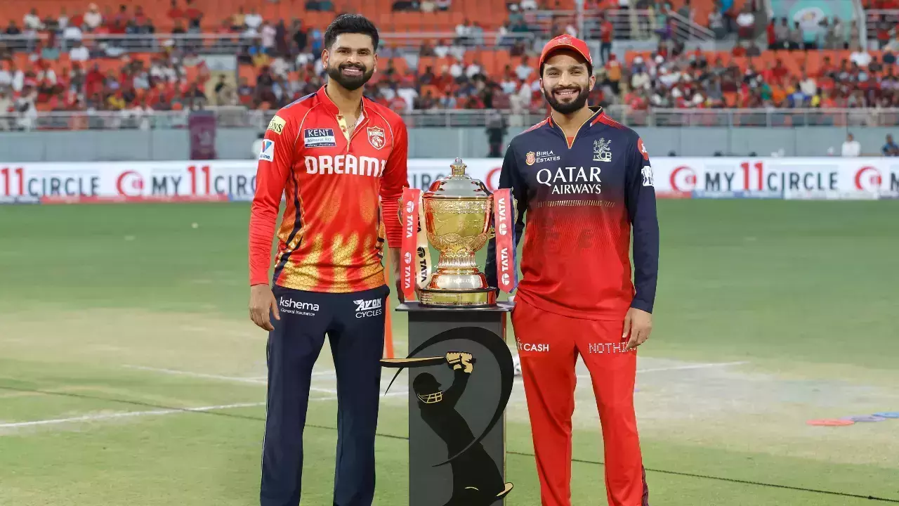 ഐപിഎല് ഫൈനല്; ടോസിന്റെ ഭാഗ്യം പഞ്ചാബ് കിങ്സിന്; ബൗളിങ് തിരഞ്ഞെടുത്തു ഐപിഎല് ഫൈനല്; ടോസിന്റെ ഭാഗ്യം പഞ്ചാബ് കിങ്സിന്; ബൗളിങ് തിരഞ്ഞെടുത്തു