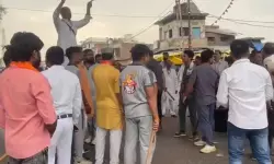 മുസ്ലിം ഉടമസ്ഥതയിലുള്ള വ്യാപാര സ്ഥാപങ്ങള് ബഹിഷ്കരിക്കണമെന്ന് വിഎച്ച്പി മുസ്ലിം ഉടമസ്ഥതയിലുള്ള വ്യാപാര സ്ഥാപങ്ങള് ബഹിഷ്കരിക്കണമെന്ന് വിഎച്ച്പി