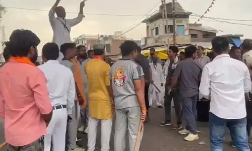 മുസ്ലിം ഉടമസ്ഥതയിലുള്ള വ്യാപാര സ്ഥാപങ്ങള് ബഹിഷ്കരിക്കണമെന്ന് വിഎച്ച്പി മുസ്ലിം ഉടമസ്ഥതയിലുള്ള വ്യാപാര സ്ഥാപങ്ങള് ബഹിഷ്കരിക്കണമെന്ന് വിഎച്ച്പി