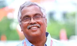 ആര്‍ എസ് എസ് ആണോ ഭരണഘടനയാണോ വലുതെന്ന് ഗവര്‍ണര്‍ തീരുമാനിക്കണം: ബിനോയ് വിശ്വം