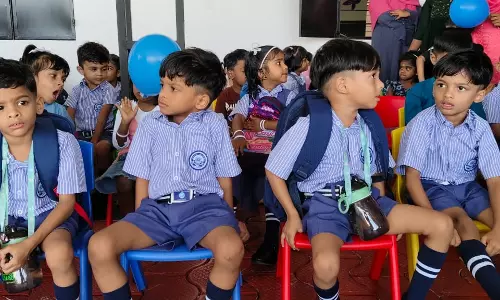 കന്നിപ്രസവത്തിലെ നാല് ആൺ കൺമണികൾക്ക് സ്കൂൾ പ്രവേശനം കന്നിപ്രസവത്തിലെ നാല് ആൺ കൺമണികൾക്ക് സ്കൂൾ പ്രവേശനം