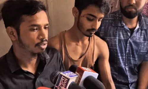മുസ്ലിം യുവാക്കള്ക്ക് നേരെ ആക്രമണം മുസ്ലിം യുവാക്കള്ക്ക് നേരെ ആക്രമണം